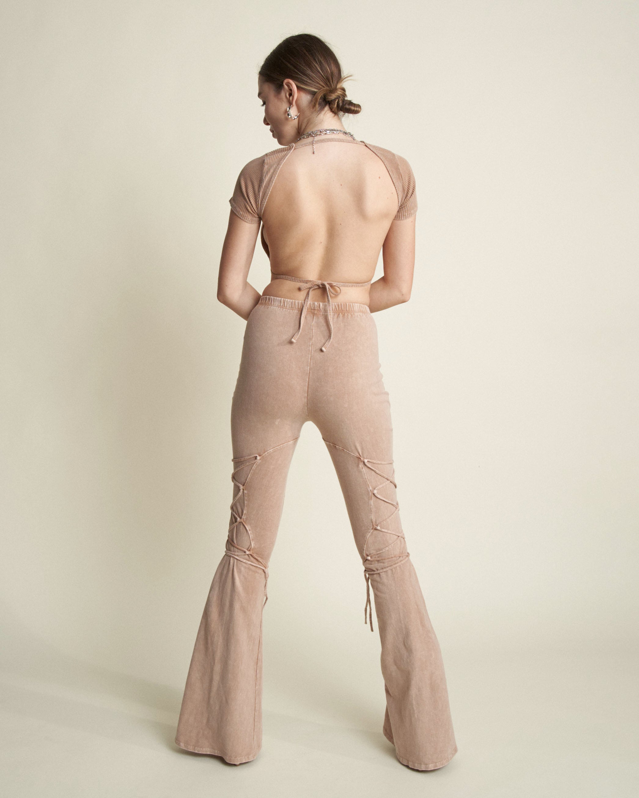 OPEN BACK FLARE PANT SET - CAMEL